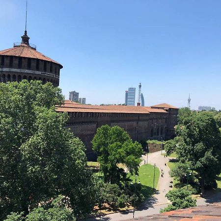 Breathtaking Castle View Youhosty - Quintino Sella Milan Extérieur photo